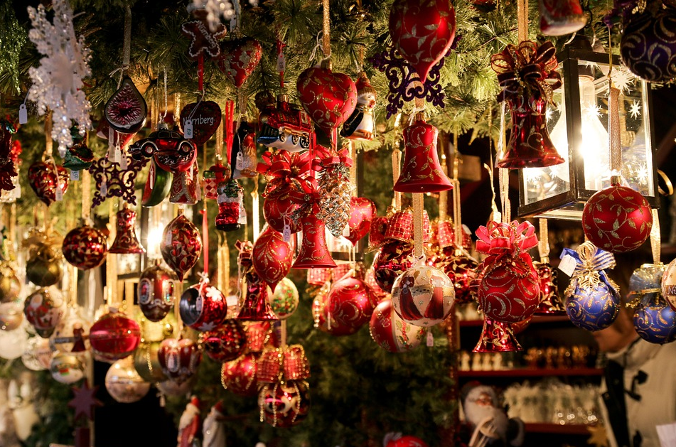 Best Tips to Decorate Your Home for Christmas Eve